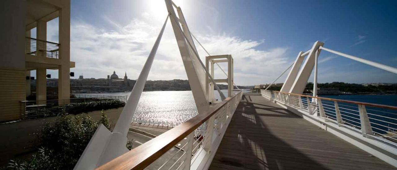 Luxury Apartment Inc Pool & Views Sliema Exteriör bild
