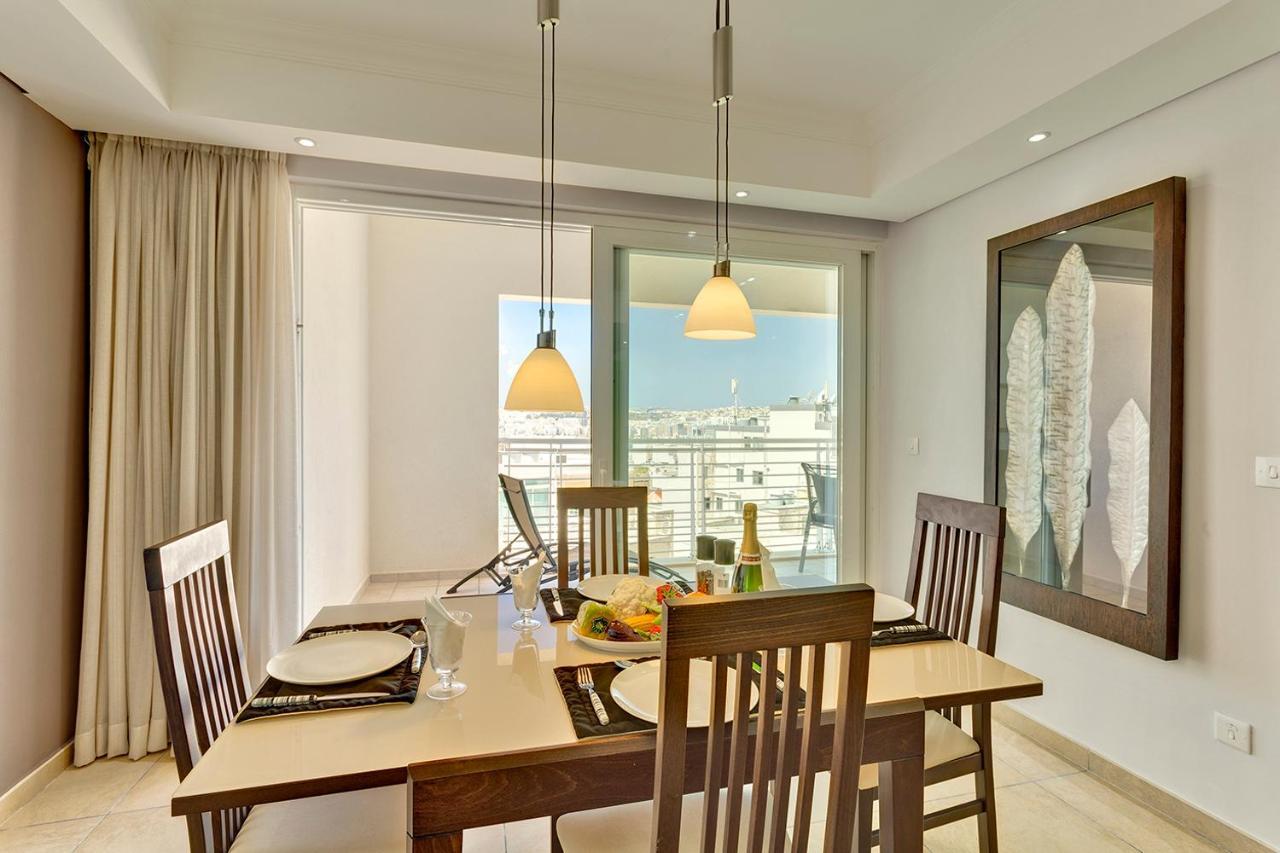 Luxury Apartment Inc Pool & Views Sliema Exteriör bild