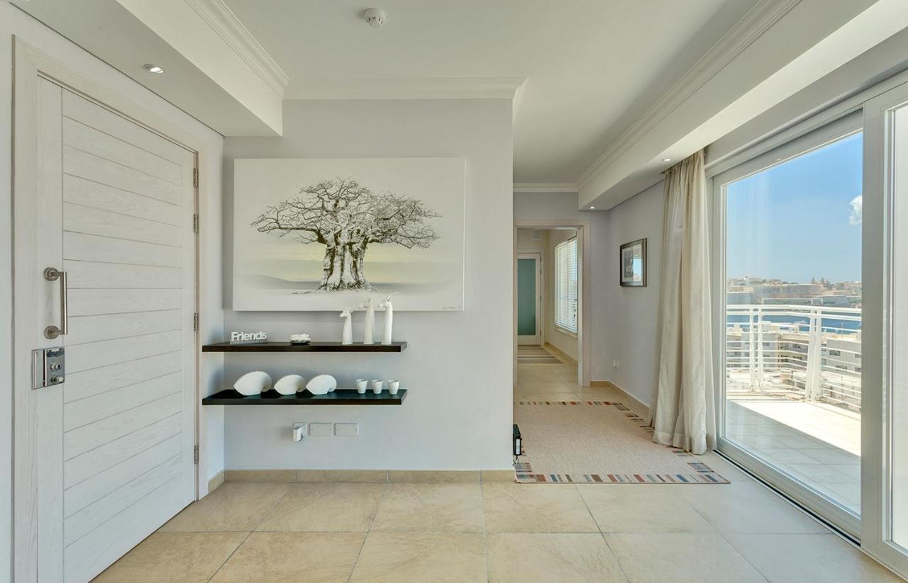 Luxury Apartment Inc Pool & Views Sliema Exteriör bild
