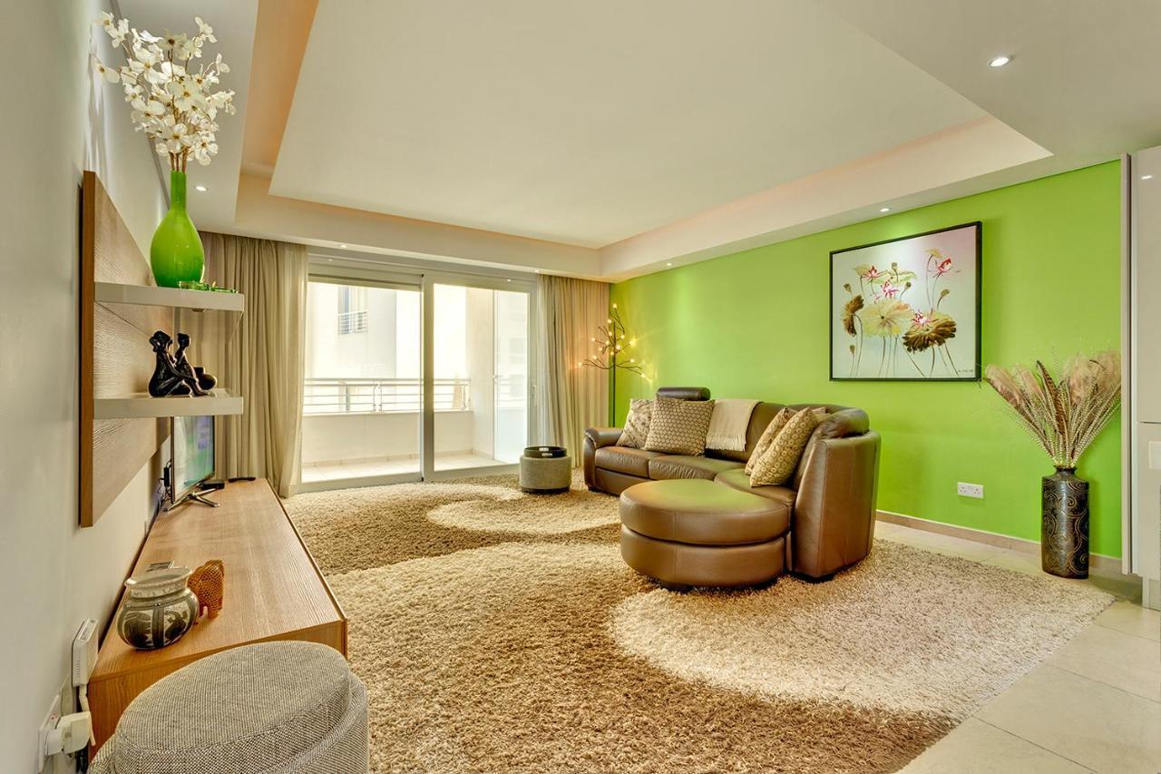 Luxury Apartment Inc Pool & Views Sliema Exteriör bild
